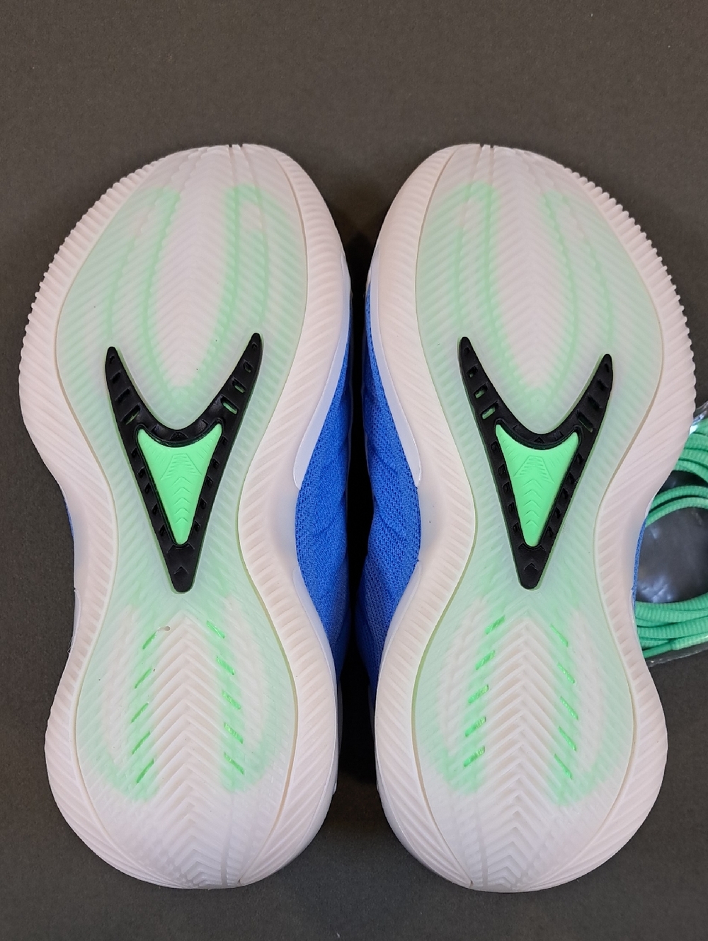 Anthony Edwards 2 Basketball Shoes - Color: Blue/Black/Green - Size: Kids 6.5 - Picture 8 of 10